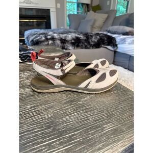 Merrell Beige and Olive Outdoor Sandal